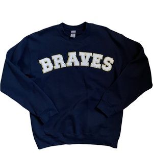 Braves sweatshirt size medium navy